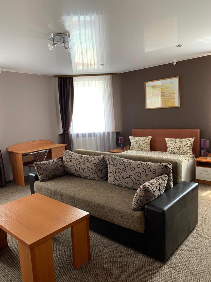 Hotel Kim Mahiljow Eksteriør billede
